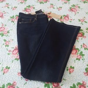 Levis 524
